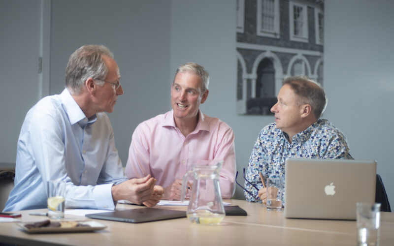 Benefits of Collaborating with a Local Lending Company